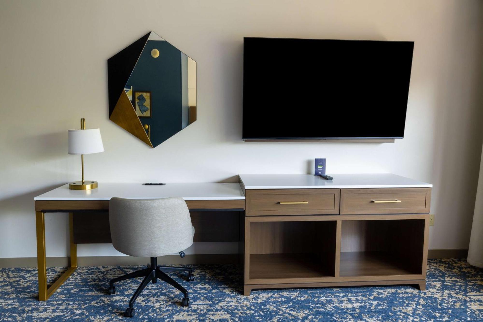 Doubletree By Hilton Tinton Falls-Eatontown Esterno foto