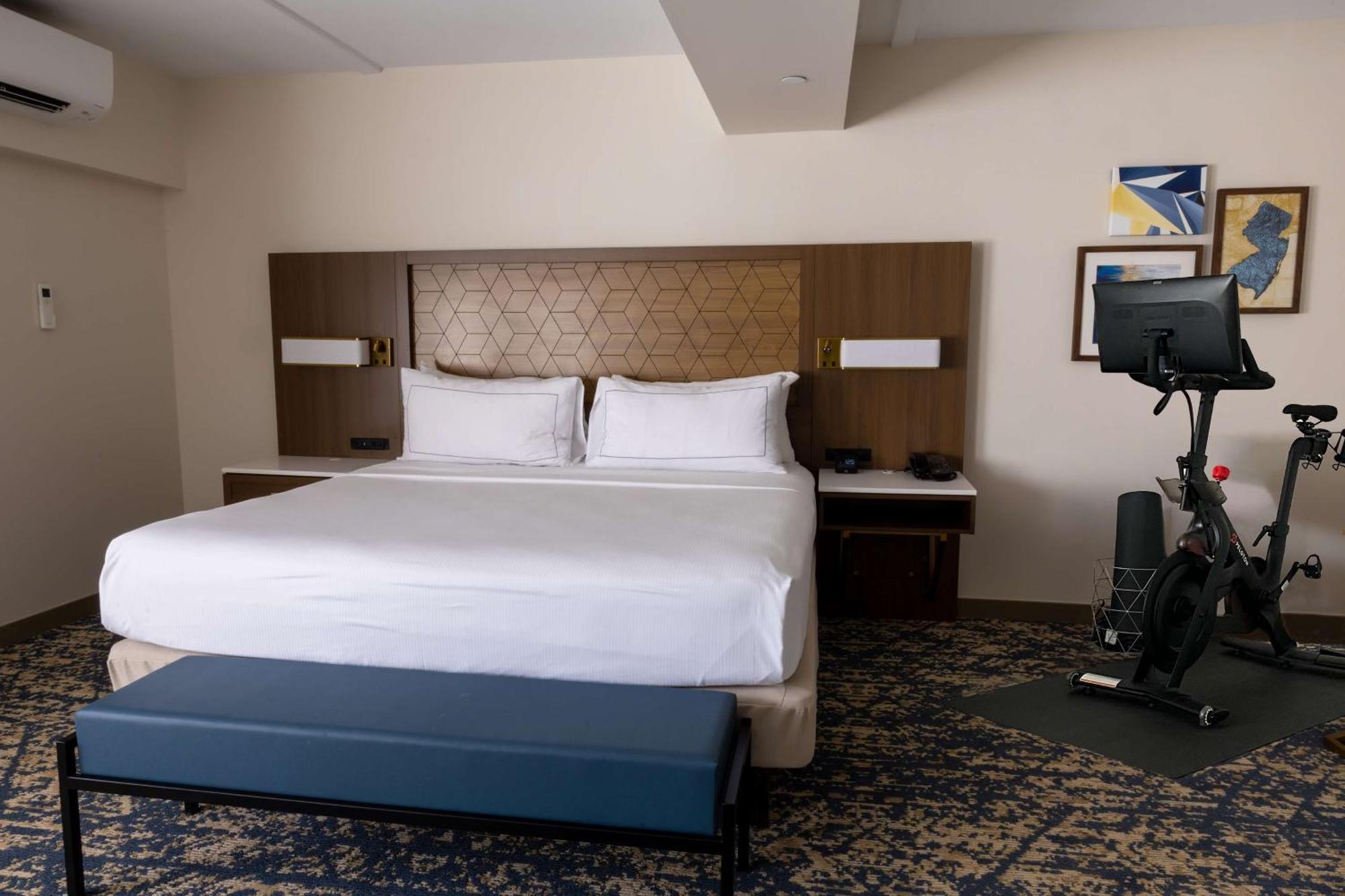 Doubletree By Hilton Tinton Falls-Eatontown Esterno foto